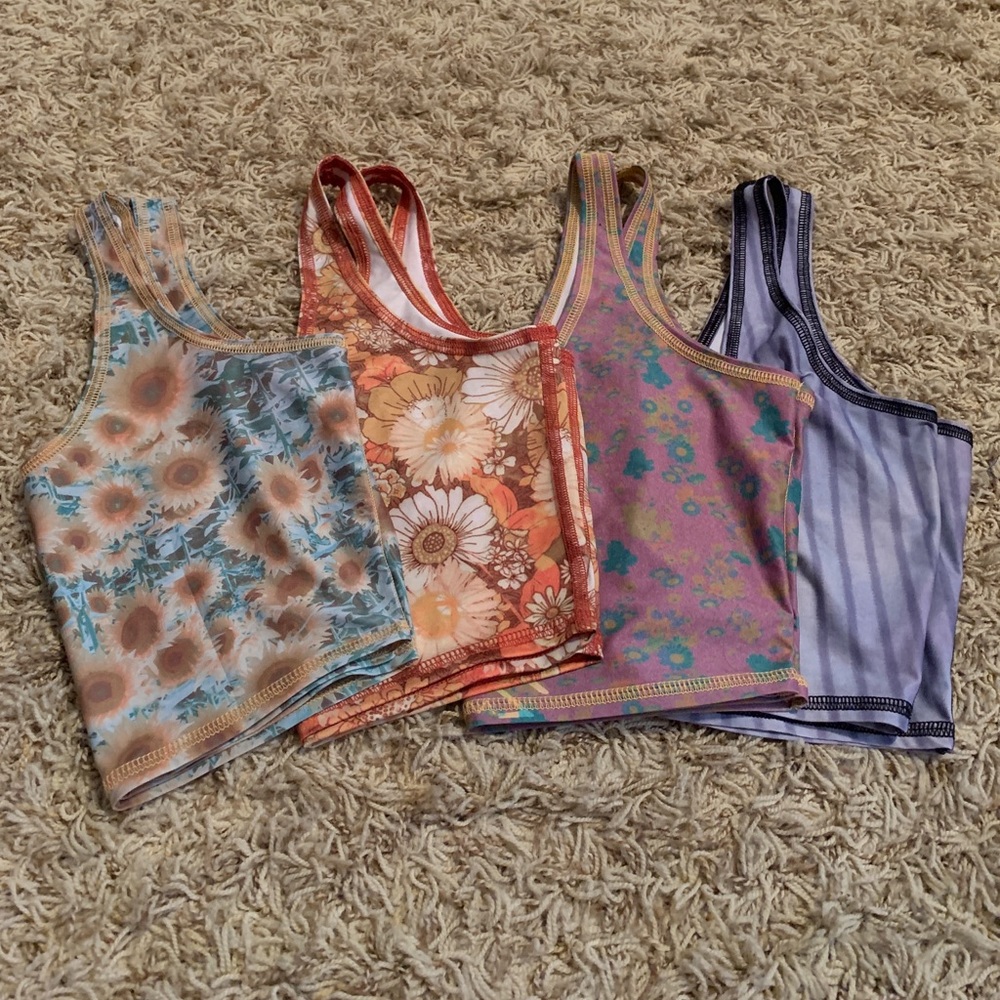 Teeki tops